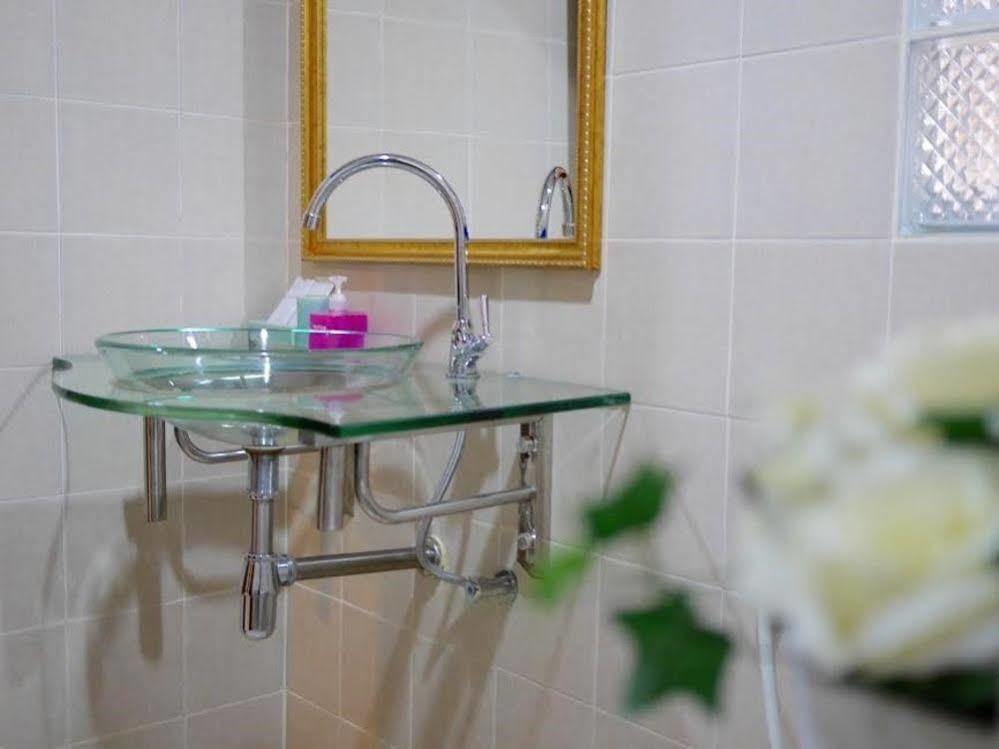 Na Thapae Hotel Csiangmaj Kültér fotó