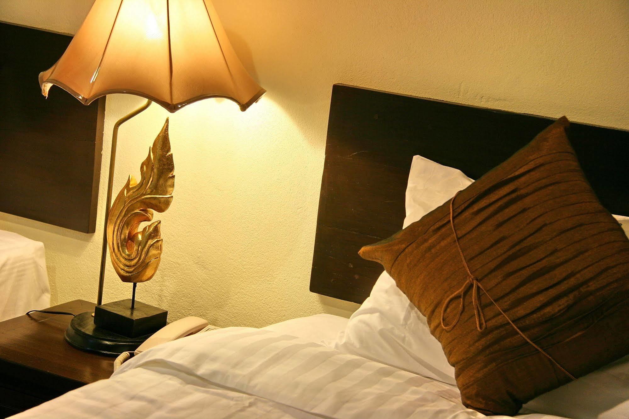 Na Thapae Hotel Csiangmaj Kültér fotó